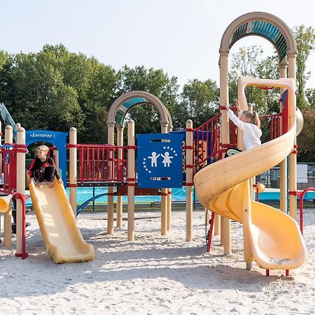 Vakantiepark Wilhelm Tell Superieur Chalet Opglabbeek Екстериор снимка